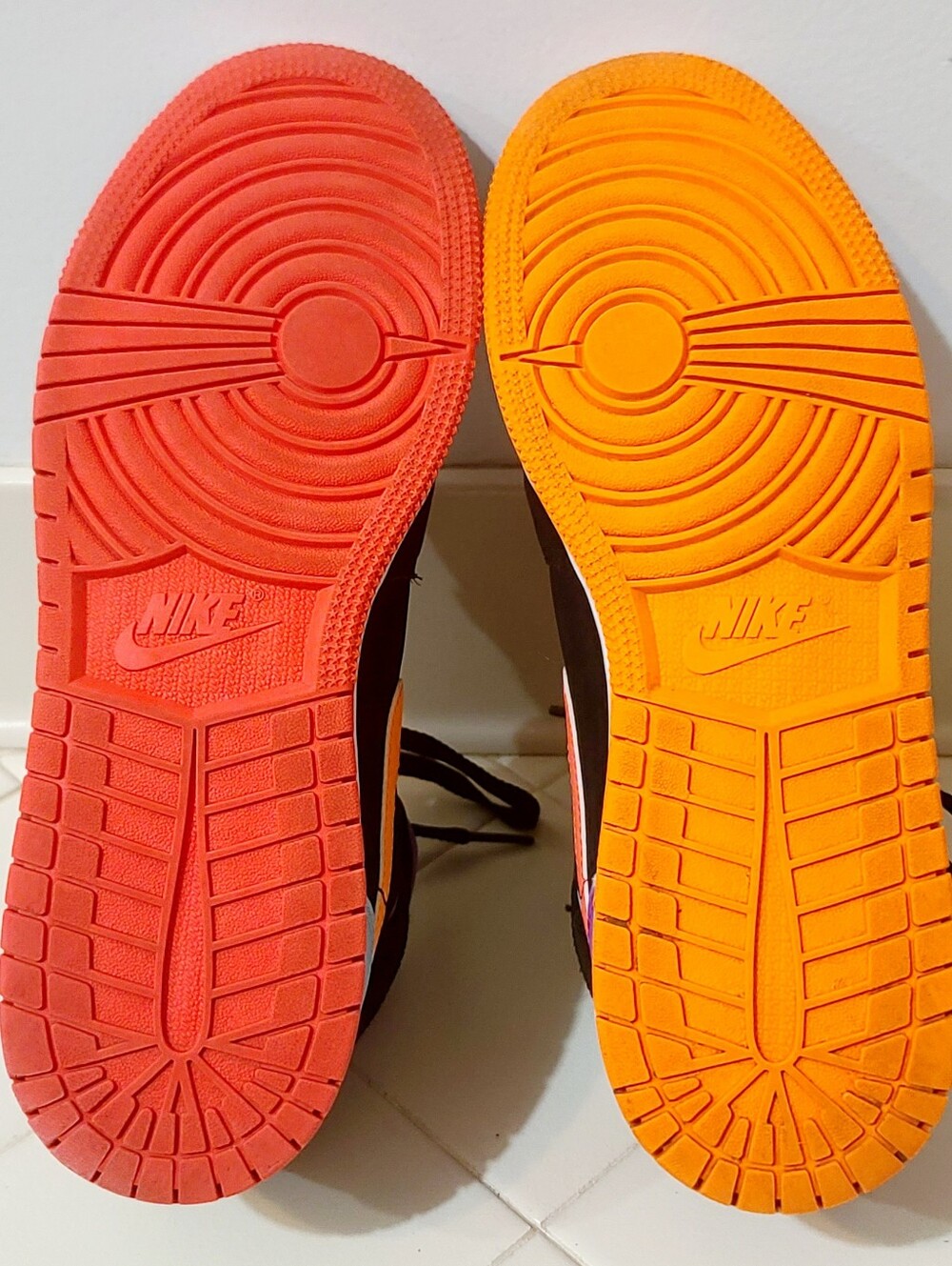 Air Jordan 1 Mid Candy GS Size 7Y / Women's Size 8.5 - Picture 7 of 7